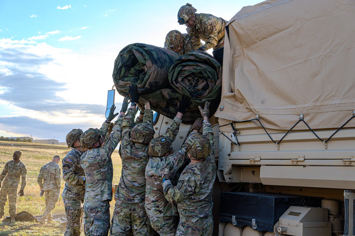 The @4thSfab hosted the @armysfabs Command Forum with Advisors and leaders coming together to improve the SFAC enterprise. Advisors participated in a mystery event, to test their ability to adapt and complete a counter UAS and camouflage event. #Readiness #Soldiers @USArmy