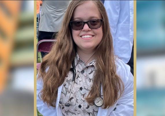 Thomas Flaig (@tomflaigmd) on Twitter photo As a 1st-year <a href="/CUMedicalSchool/">CU School of Medicine</a> student, Leah Crawford noticed a bothersome trend in her medical textbooks, specifically how people with disabilities were depicted in photos. So she partnered with <a href="/apbSCIENCE/">Aimee Pugh Bernard, PhD</a> to make a change.
news.cuanschutz.edu/medicine/leah-… As a 1st-year <a href="/CUMedicalSchool/">CU School of Medicine</a> student, Leah Crawford noticed a bothersome trend in her medical textbooks, specifically how people with disabilities were depicted in photos. So she partnered with <a href="/apbSCIENCE/">Aimee Pugh Bernard, PhD</a> to make a change.
news.cuanschutz.edu/medicine/leah-…