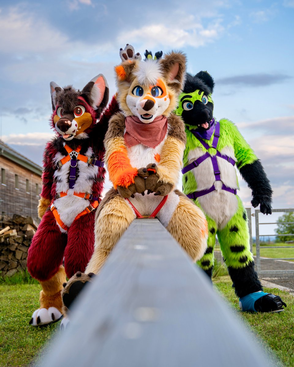 "I never imagined you'd find the seesaw so amusing that you'd suddenly burst into laughter over it 😅

Wait.. BUNNY EARS? 👀 Oh come on, no need to make fun of my flopper.. 😒"

(an unexpected, but most welcome cameo by <a href="/GanzoYote/">~CoyotingAround~</a> &amp; <a href="/RennbennRS/">RennbennRS</a> 😄).