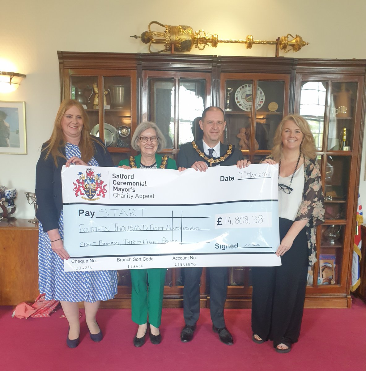 In her year in office the Ceremonial Mayor of Salford, Councillor Gina Reynolds @Gina4Labour has raised an incredible £44,425.15 for her charities. These are St Ann’s Hospice (Little Hulton), START and Agnes Hopkins Community Centre.