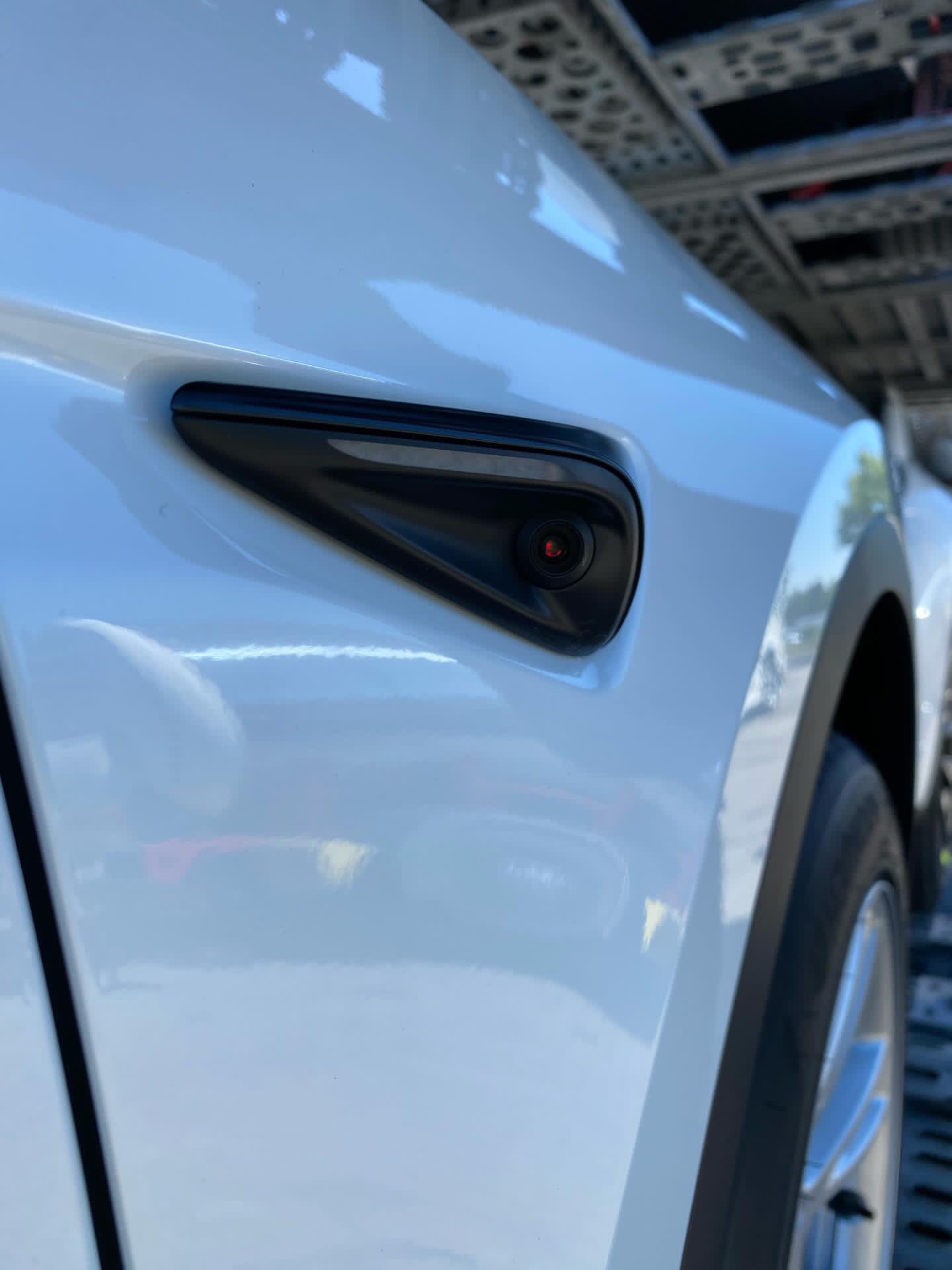 Re: [問題] Tesla柏林廠的model Y換HW4.0了嗎？