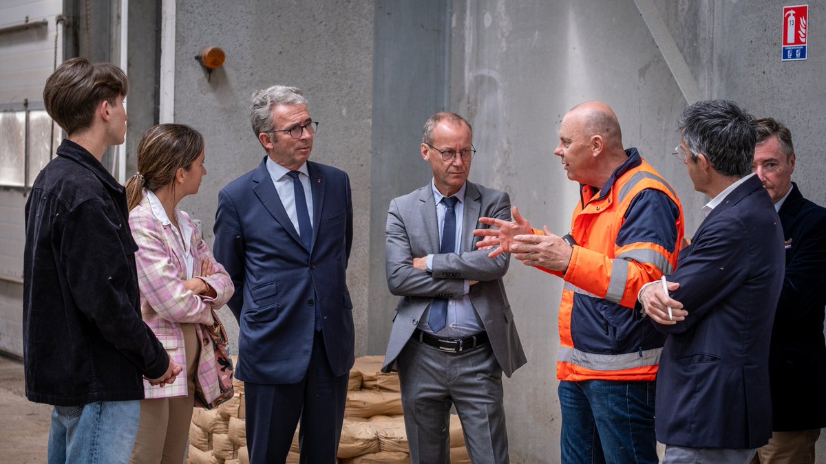 🇫🇷🇪🇺🗳️ Christophe Gomart dans le Maine-et-Loire 

🏭 À Maulévrier à la rencontre de Rivergaz, unité de méthanisation.

🚀 Le #9juin maîtrisons notre destin et votons la liste @lesRepublicains menée par @fxbellamy

💪 #AvecBellamy #Européennes2024