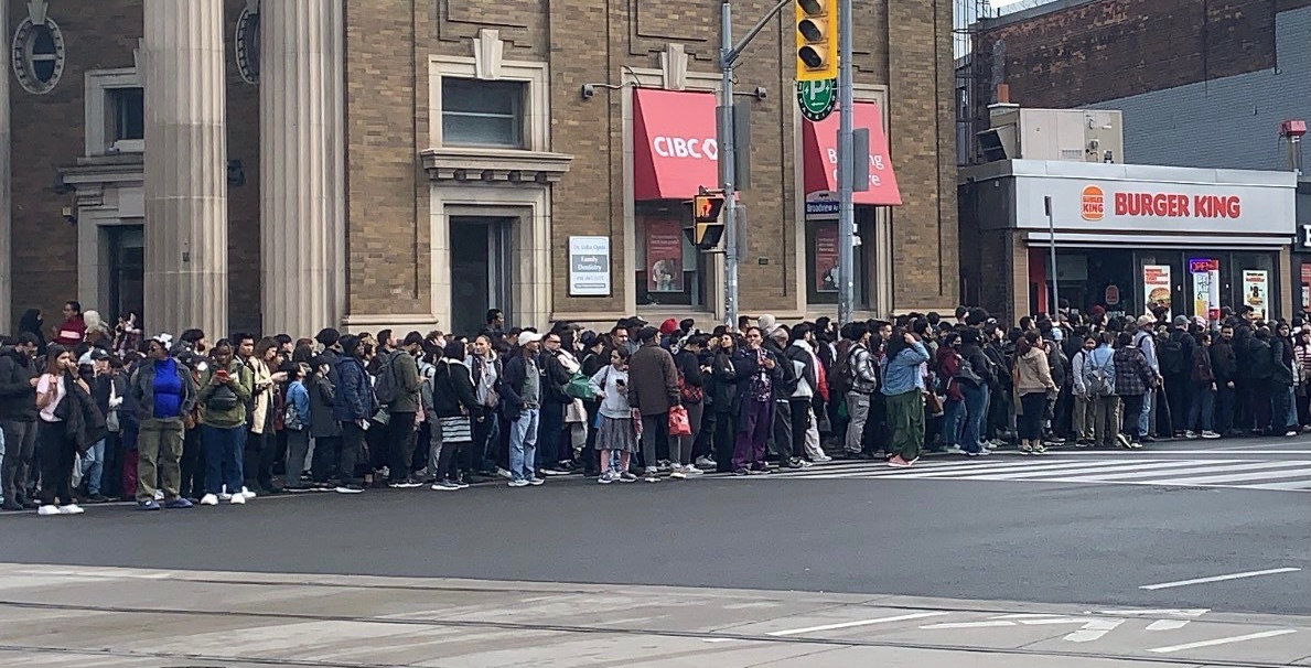 heyromanyk's tweet image. Please pray for the East End commuters today #ttc #toronto #shuttlebus