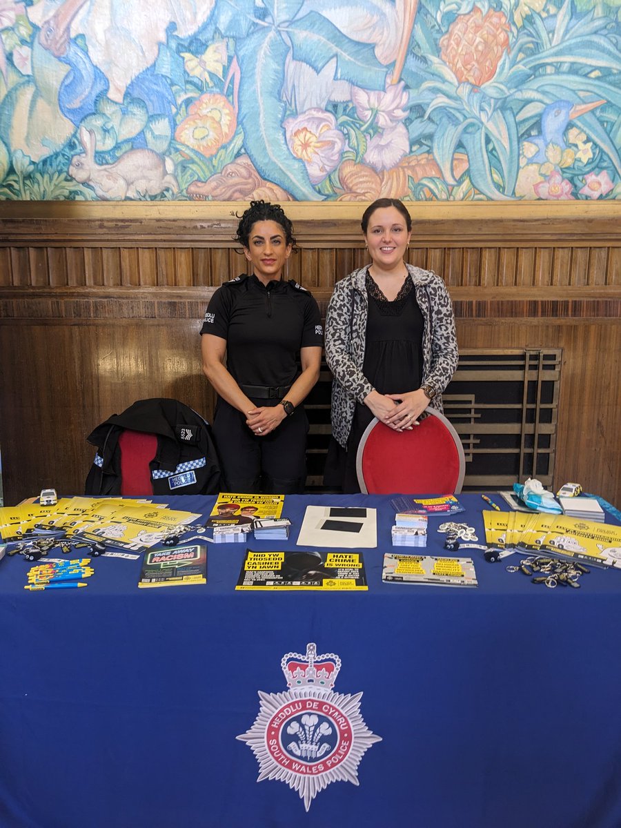 Aldridge_PS's tweet photo. 🪷Mela 2024🪷
Such an honour to once again be invited by the Indian Society of South West Wales
A wonderful event full of vibrant performances and food, art and craft stalls.
Thank you all so much for having us! @drarunram72 @swpolice @SWPNeathPTalbot #Mela2024 #swansea https://t.co/FJl90BQwke
