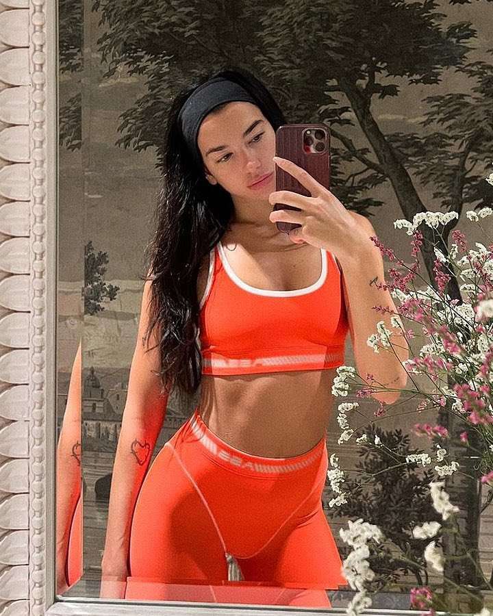 FEMBOYB4E's tweet photo. ᅠᅠ

ᅠ  some thug broke into her house
        
ᅠ    last night, better not do it again…🥴🙄

ᅠ https://t.co/bdCGTrfCJc