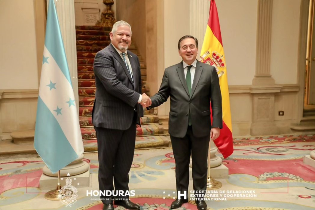 📌| La República de Honduras y el Reino de España firman Acuerdo de Reconocimiento Recíproco y el Canje de los Permisos de Conducción Nacionales Leer: sreci.gob.hn/node/1675