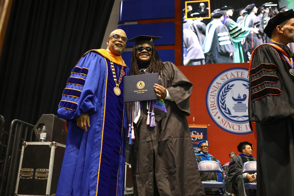 The Class of 2024 celebrated on Saturday with two ceremonies at the Multi-Puropse Center. Check out the photos taken by photo editor Ashlee Porter at the link below. thevirginiastatesman.com/1782/news/phot… @VSUTrojan_DSA @VSU_1882 @vsusports @vsulibraries #HBCU #Classof2024