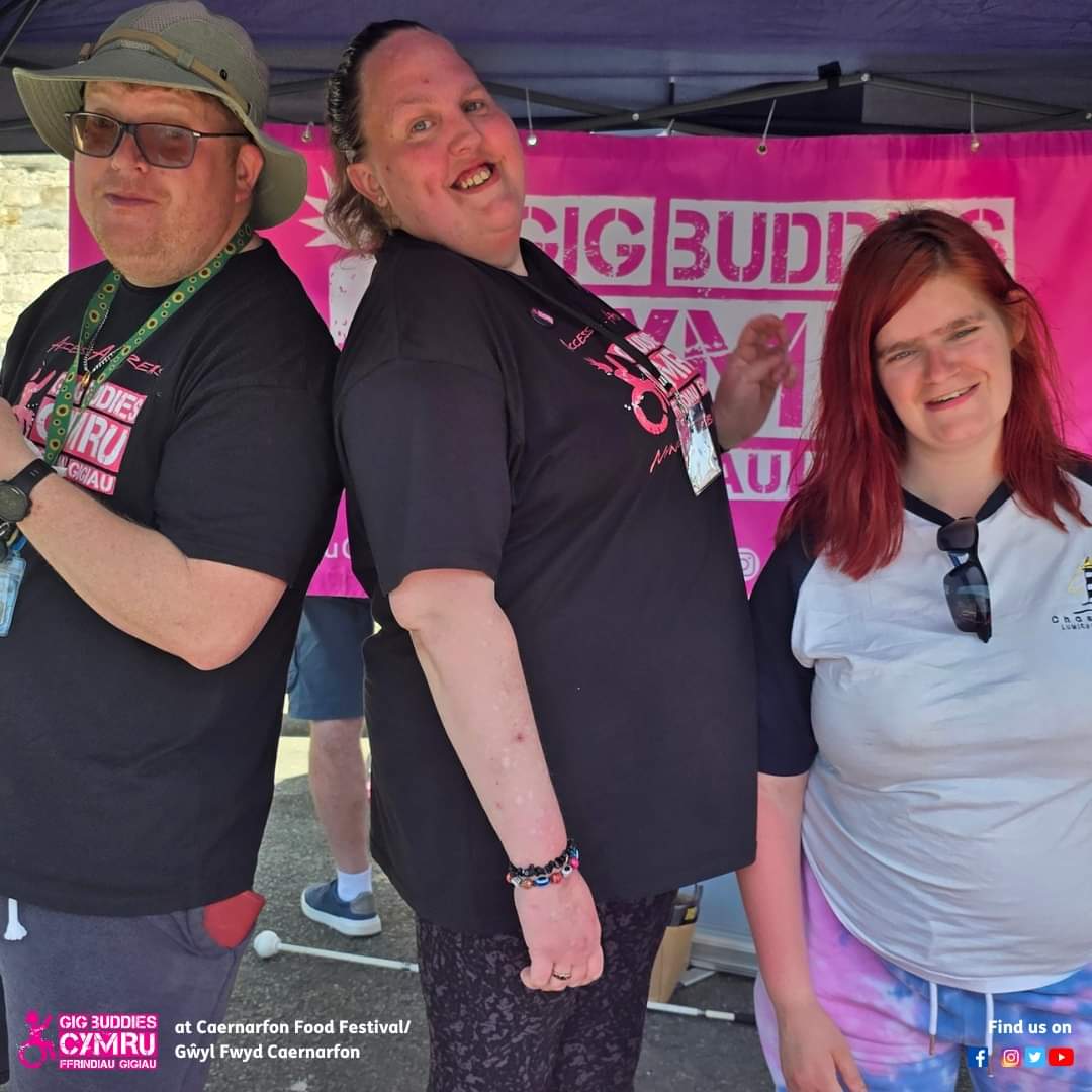 Gig Buddies Cymru had the best day at the @GwylFwydCfon! We loved telling everyone all about Gig Buddies Cymru and the food and drinks were amazing! Thanks to Dan S, Victoria and Paul for all of their help!