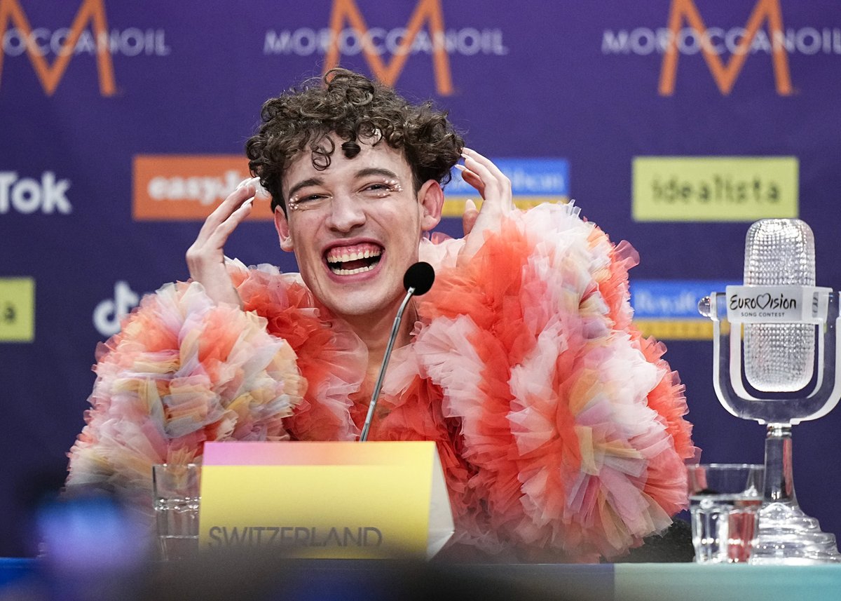 Alexandre Lanz, rédacteur en chef adjoint de Femina, salue la belle victoire de Nemo à l'Eurovision et regrette ses détracteur-rice-s ⬇️
femina.ch/societe/actu-s…