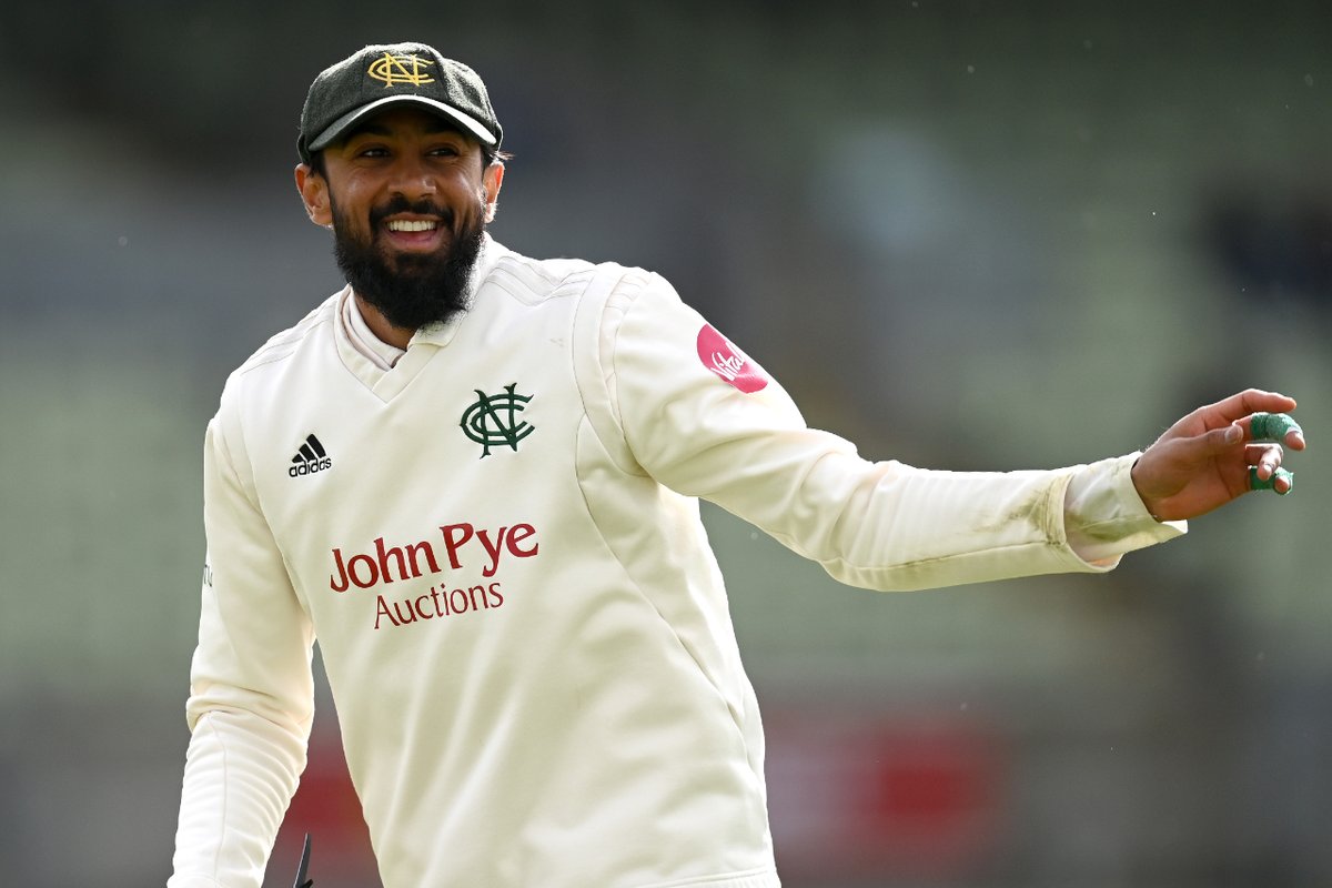 That winning feeling 😍 Hameed spends the entire match (347.1 overs) on the field as he finishes unbeaten on 24, with Young (22) for company.  Notts secure victory by nine wickets 🙌 #NOTLAN