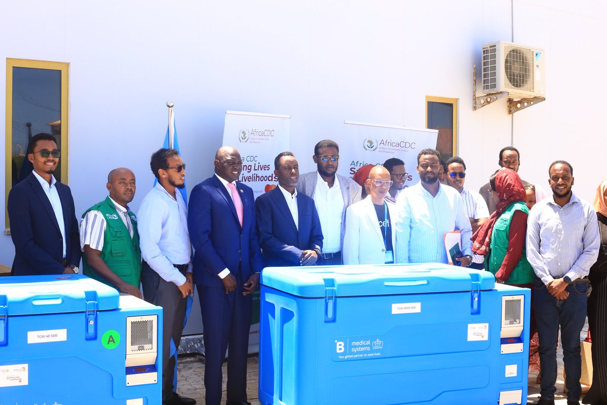 Honered to receive @AfricaCDC Eastern region RCC Director Dr Lul and welcome him in Mogadishu for handing over ceremony of Cold chain equipment that aimed to strengthen country's Vaccine storage capacities & Cold chain systems, grateful to this support.