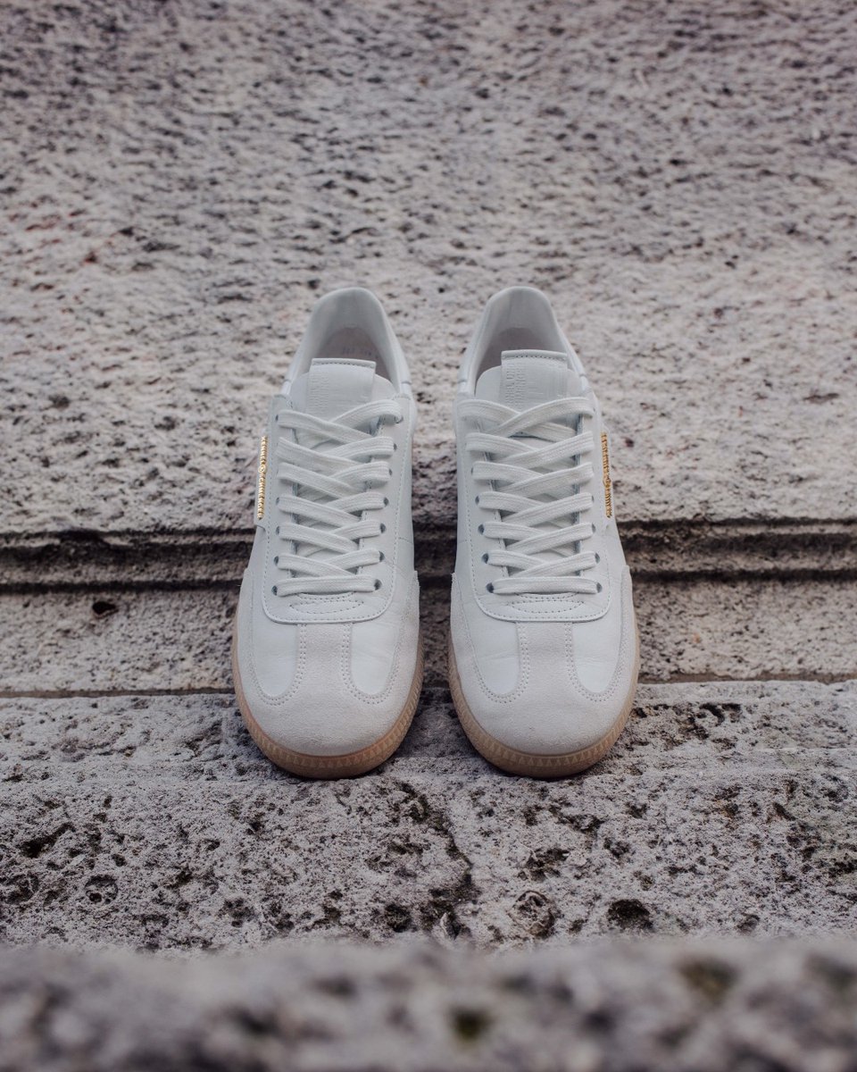 basic summer sneakers. 

#kennelundschmenger wecare #sustainable #summer #summersneakers #new #handmade