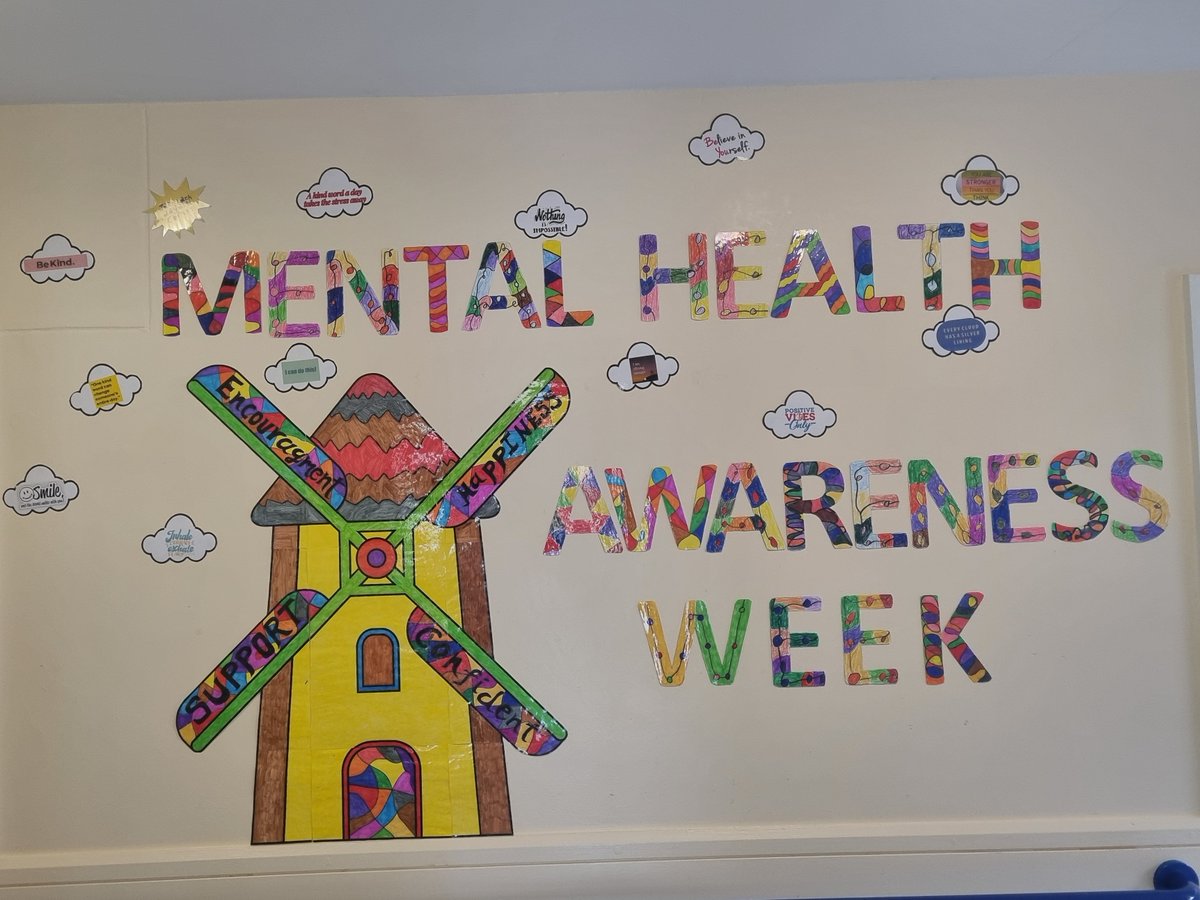 Ward 5 patients and staff have been busy designing their #MentalHealthAwarenessWeek display, their windmill of positivity. They chose positive words/quotes, which were displayed on the wall. @mentalhealth