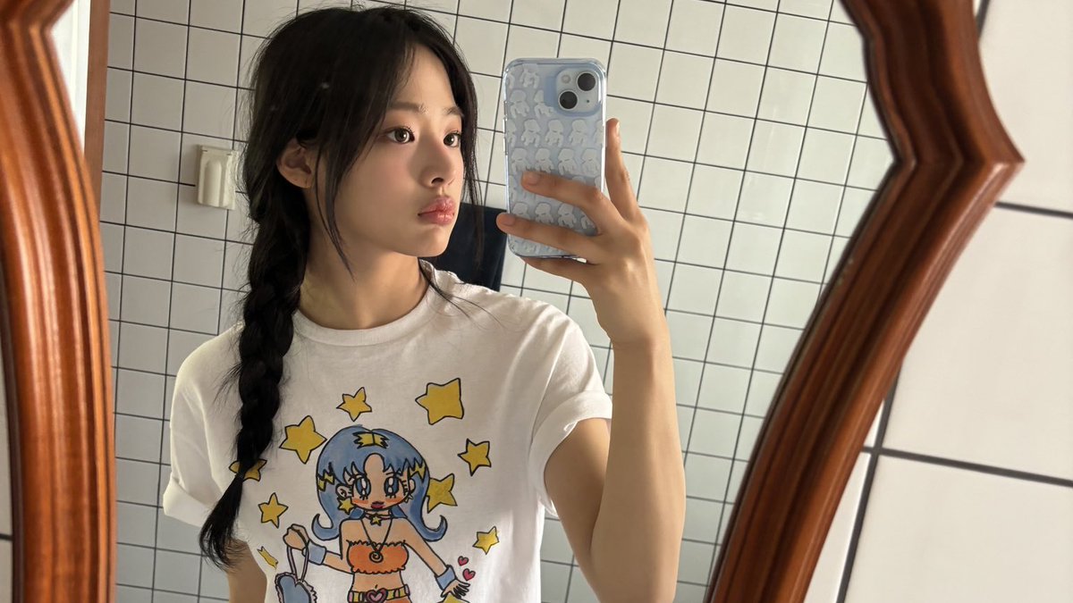 Basking in the delightful 𝘸͟𝘢͟𝘳͟𝘮͟𝘵͟𝘩͟ 𝘰͟𝘧͟ 𝘔͟𝘢͟𝘺, my heart is aglow with happiness! 🌿🌷 This Friday holds so much promise and excitement, and I can't help but eagerly anticipate the adventures it will bring. ♥︎