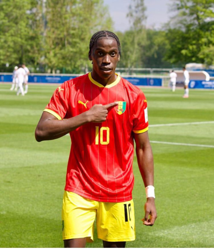 GuineeBuzz's tweet photo. Ilaix #Moriba @IlaixMK 😍⚽️🇬🇳 https://t.co/RvfxsQYI06