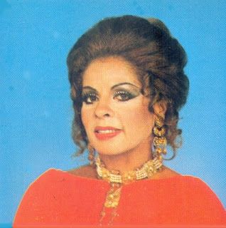 segundadadiva's tweet photo. 13 de maio, 95 anos de #AngelaMaria (1929-2018)🎶🌟💐 #Diva #SegundaDaDiva #RainhaDoRádio #MPB #BOTD https://t.co/H41rVQBQSe