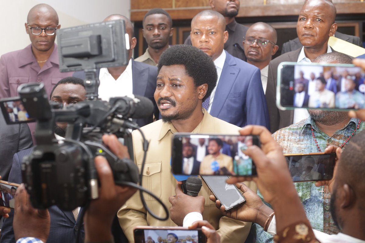 RadjabuAli4677's tweet image. #RDC: l'opposant #ConstantMutamba annonce que #Dypro va déposer sa candidature au poste de rapporteur adjoint du bureau de l'Assemblée nationale