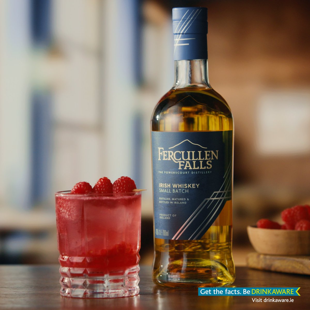 We know it's a Monday, but we can't let World Cocktail Day pass without sharing the perfect summer Fercullen Fáilte cocktail recipe 🍹🥃 👉Muddle 4 raspberries 👉50ml Fercullen Falls 👉20ml Lime Juice 👉20ml Raspberry Liquer 👉2 Dashes Angostura Bitters 👉Top up with Soda Water
