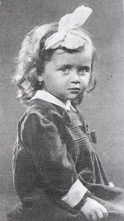 13 May 1940 | A Jewish girl, Hana Adler, was born in Mukachevo. In 1944 she was deported to #Auschwitz and murdered in a gas chamber.