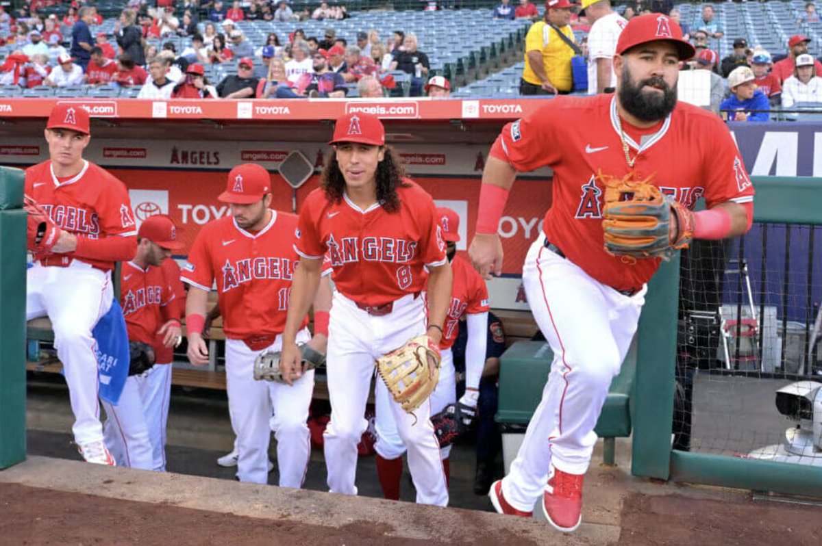 The Angels have almost no organizational depth. The organization has become a second-chance haven. Players that wouldn't have a shot elsewhere, are getting one in Anaheim. Cool for them. Not ideal for the Angels. 'I thought I was probably done.' Read: theathletic.com/5487815/2024/0…