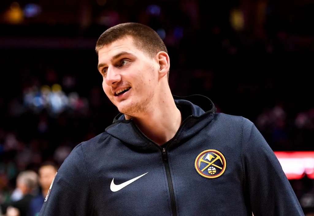 Cuando hacemos deporte, todos tenemos un amigo gordo. O, en su defecto, somos el gordo. El gordo no necesariamente es gordo por su contextura física; no se trata de tejido adiposo ni abdomen prominente.

Es una cuestión de aceptación del caso y voluntad: el gordo no corre.