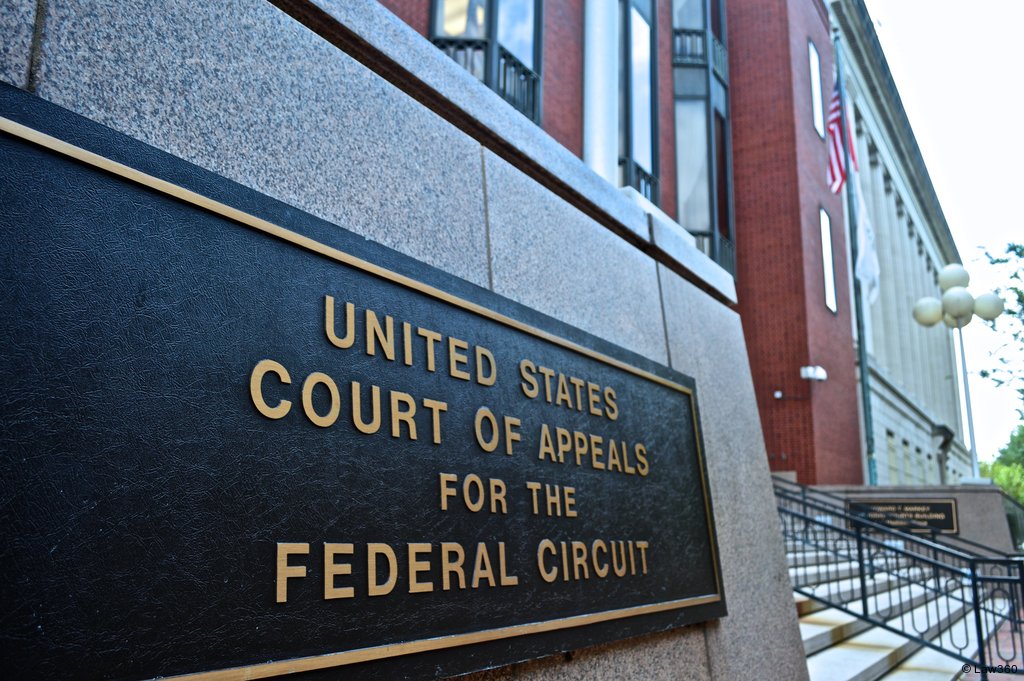 Law360's tweet image. The Federal Circuit ruled that a company alleging infringement through Amazon's patent evaluation program must face a declaratory judgment suit in the accused infringer's home state. The holding creates a risk for patent owners who may rethink the program. law360.com/articles/18356…
