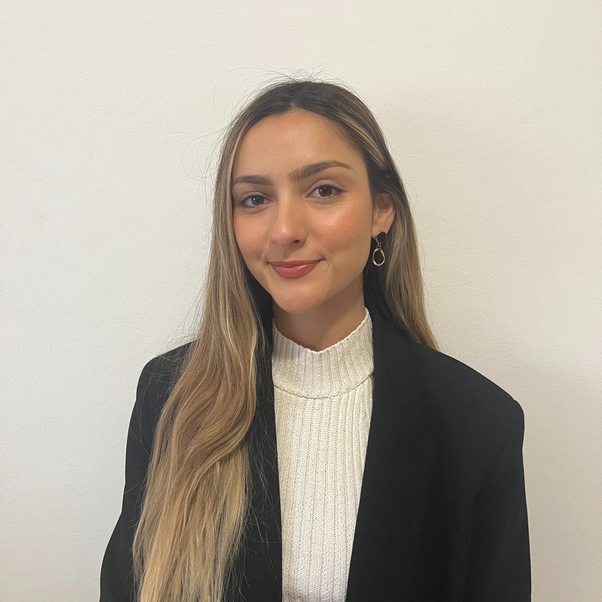 So Proud to share that Ainara Martin Mugarza, our outstanding undergrad student, will be continuing her research in our lab  this summer thanks to a <a href="/CurePSP/">CurePSP</a> Jim Atwood Neuroscience Student Fellowship. Congratulations, Ainara! 🎉 <a href="/UAI_imas12/">UAI_imas12</a>