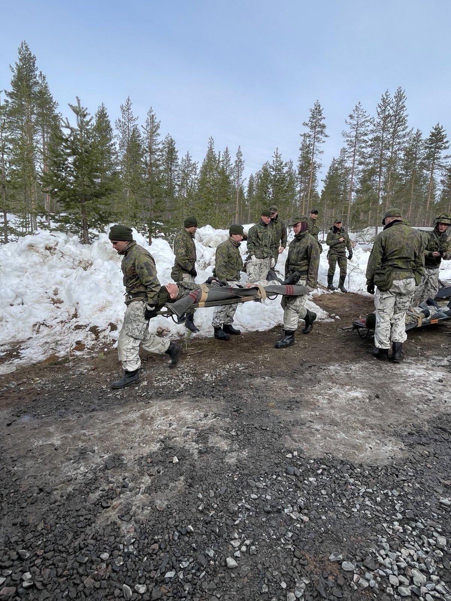 You know the saying “if it ain’t raining, we ain’t training?” Well in 10th MTN we say this about snow! @3_10MTNPatriots conduct squad level training with our NATO partners in Finland in preparation of Northern Forest, a @USArmyEURAF exercise that enhances interoperability.