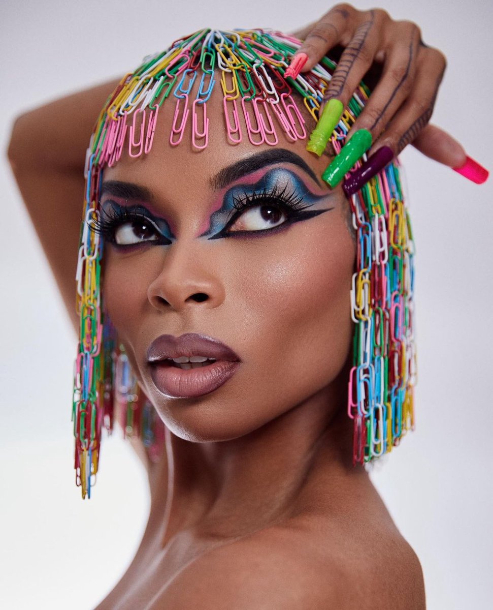 mefeater's tweet photo. The type of creativity we like to see! Get into this mock Vogue shoot 💕

📸: IG samuelcarrillo__ https://t.co/R4gRYRzVHP
