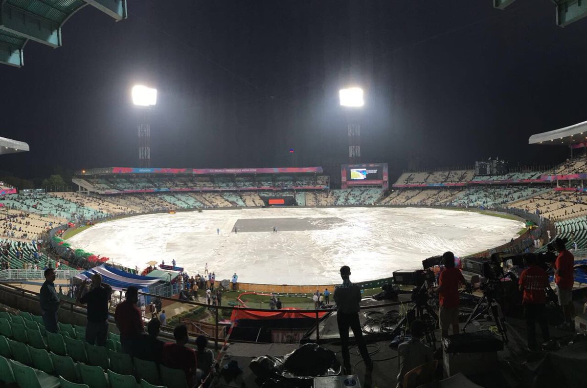 Why is Eden Gardens the best stadium in the world?

- Historic Stadium.
- Best Drainage System.
- The whole ground is covered during rain.
- Match resumes within 30 mins after the rain stops.

None of your NaMos, Chepauks, Chinnas and Wankhedes can do these!