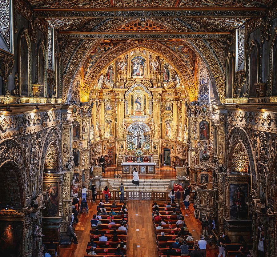 San Francisco Nave Quito Ecuador! buff.ly/4bd1mjp #church #cathedral #sanfrancisco #quito #ecuador #saintfrancis #Travel #travelphotography #giftideas #Travel #travelphotography #giftideas @joancarroll