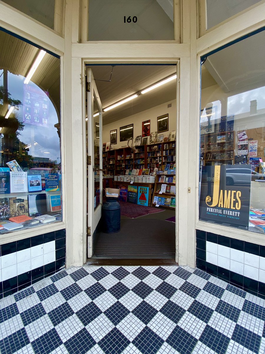 Cool weather = open door! Come enjoy the break in hot weather with us at Square Books where the balcony is always available for a nice coffee break or reading session 📖