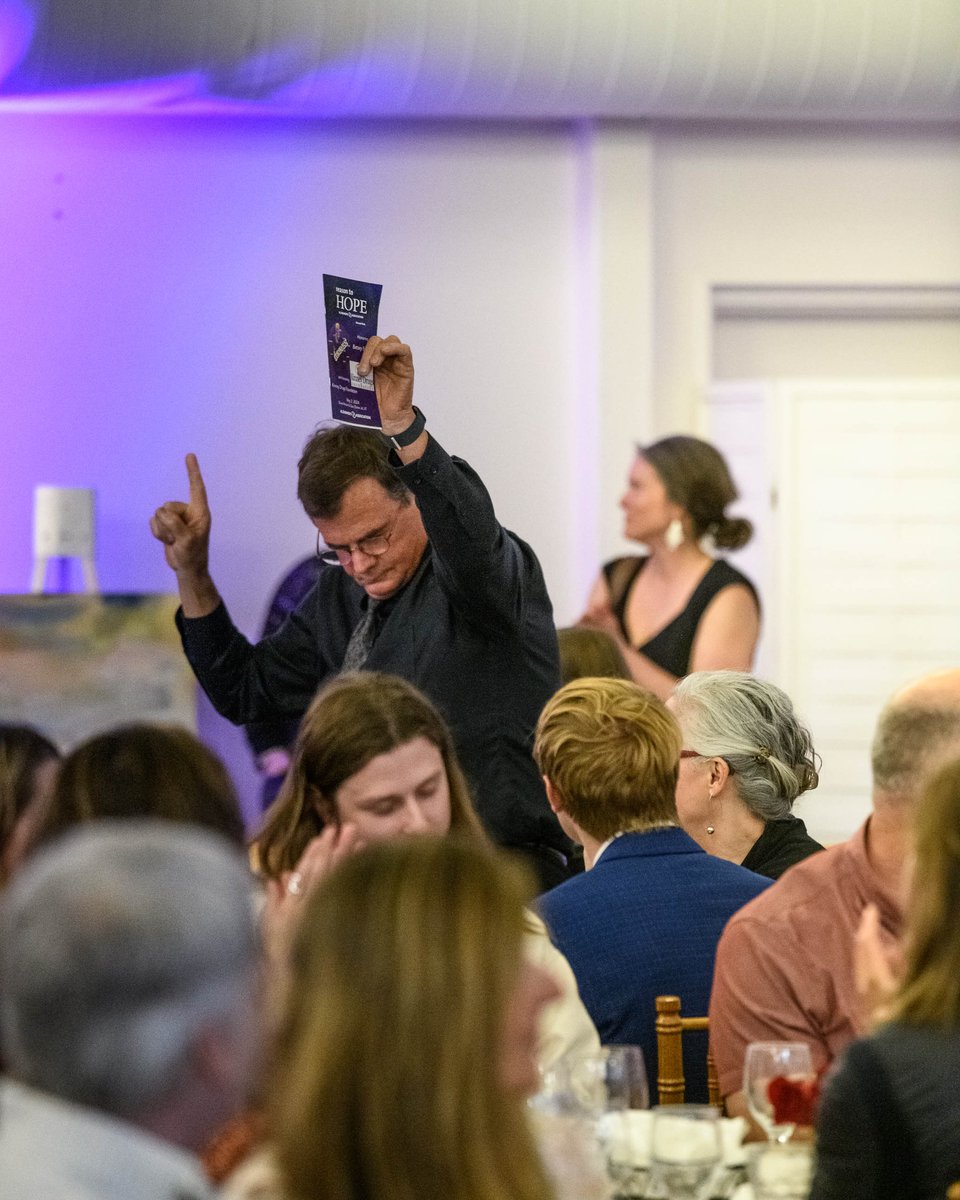 VTAlz's tweet photo. We want to thank our incredible sponsors, participants, honorees, and volunteers for joining us at our 2024 Reason to Hope Gala! 💜 To view the entire album please visit our Facebook. #ENDALZ #reasontohope

Photos courtesy of Bobbi LoCicero https://t.co/QBZYbZqpLN
