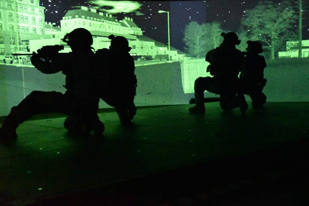 Seit Jahresbeginn steht unseren Soldaten am Truppenübungsplatz Allentsteig ein Infanterie-Schießsimulator zur Verfügung. Damit können sie Szenarien bei Tag und Nacht trainieren. #Bundesheer