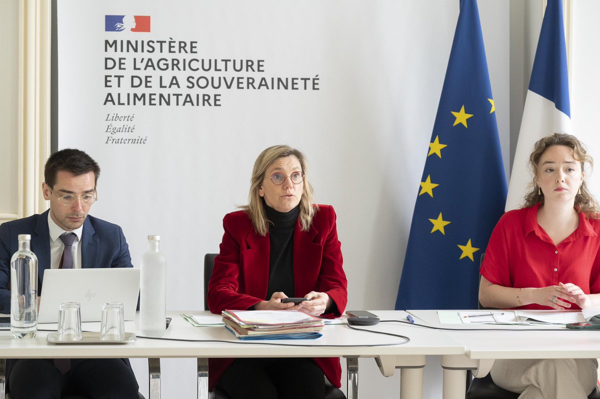 Echange ce matin avec les parlementaires de la majorité sur le plan #Ecophyto2030 Sur ce sujet comme tant d’autres, la connaissance qu’ont les députés et sénateurs des spécificités de leur territoire est un atout précieux. Nous continuerons à échanger régulièrement sur le sujet