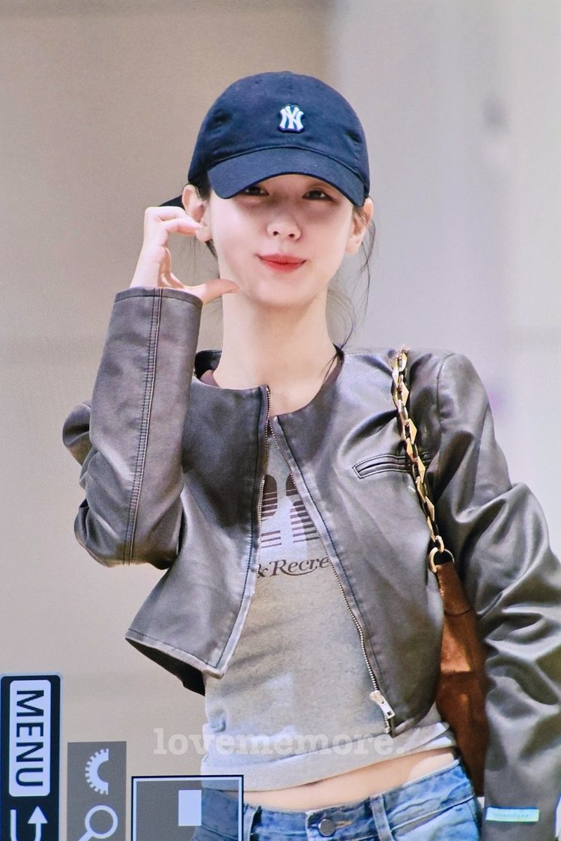 lovememore_my's tweet photo. 240513 장시간 비행에도 지치지않는 며니는 귀여워🥳
#여자아이들  #아이들 #GIDLE  #미연 #MIYEON https://t.co/pe7bO5k8kC