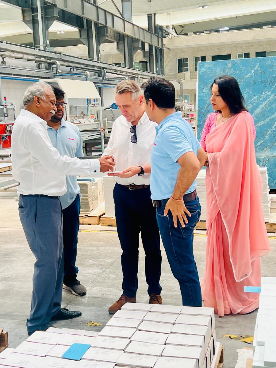 Fantastic visit to <a href="/Quantrasurfaces/">𝑿𝑹𝑷 𝗡𝗼𝘁𝗶𝗳𝗶𝗰𝗮𝘁𝗶𝗼𝗻</a> which exports its beautiful quartz products all over the world including 🇬🇧