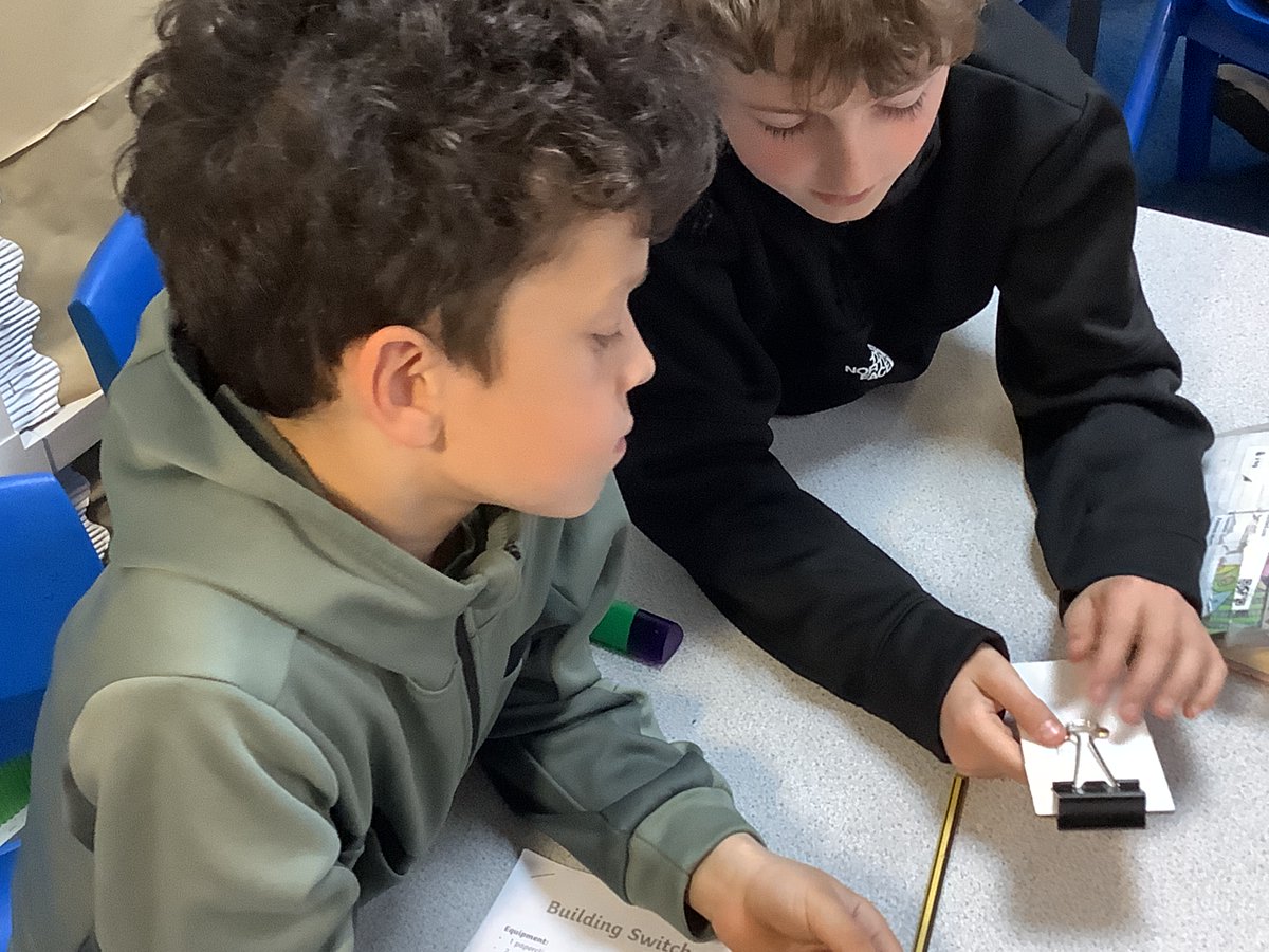 MyattGarden's tweet photo. Year 4 have been learning about all things electrical and how electricity works. We have had fun taking apart plugs, playing operation, making electrical circuits and even making our own switches.
#MyattMagic https://t.co/MApXN1Vvnq