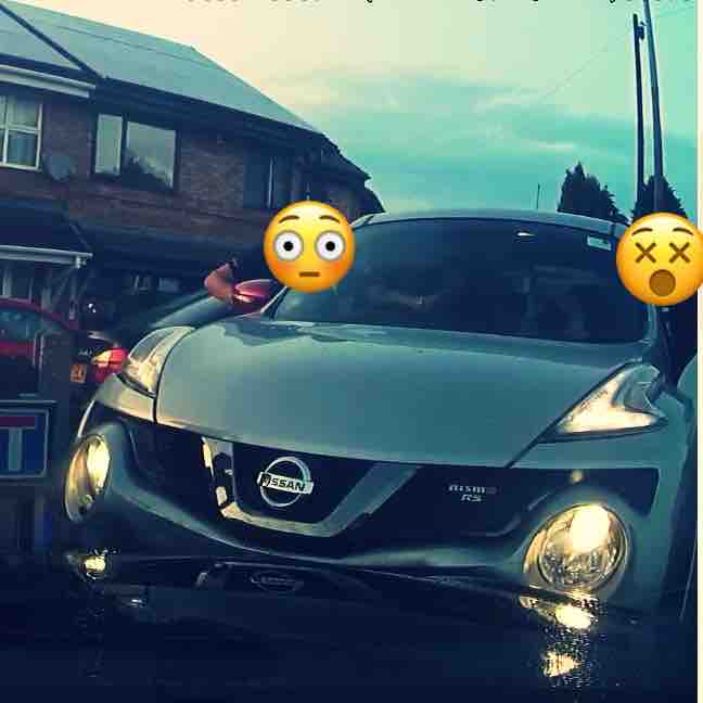 #RoadCrimeTeam spotted a cloned Nissan Juke Nismo in #Lye. Juke had nowhere to go and failed to stop, reversing away from officers. Juke reversed into a garden and was boxed in! Juke was stolen from #BalsallHeath #TwoInCustody
