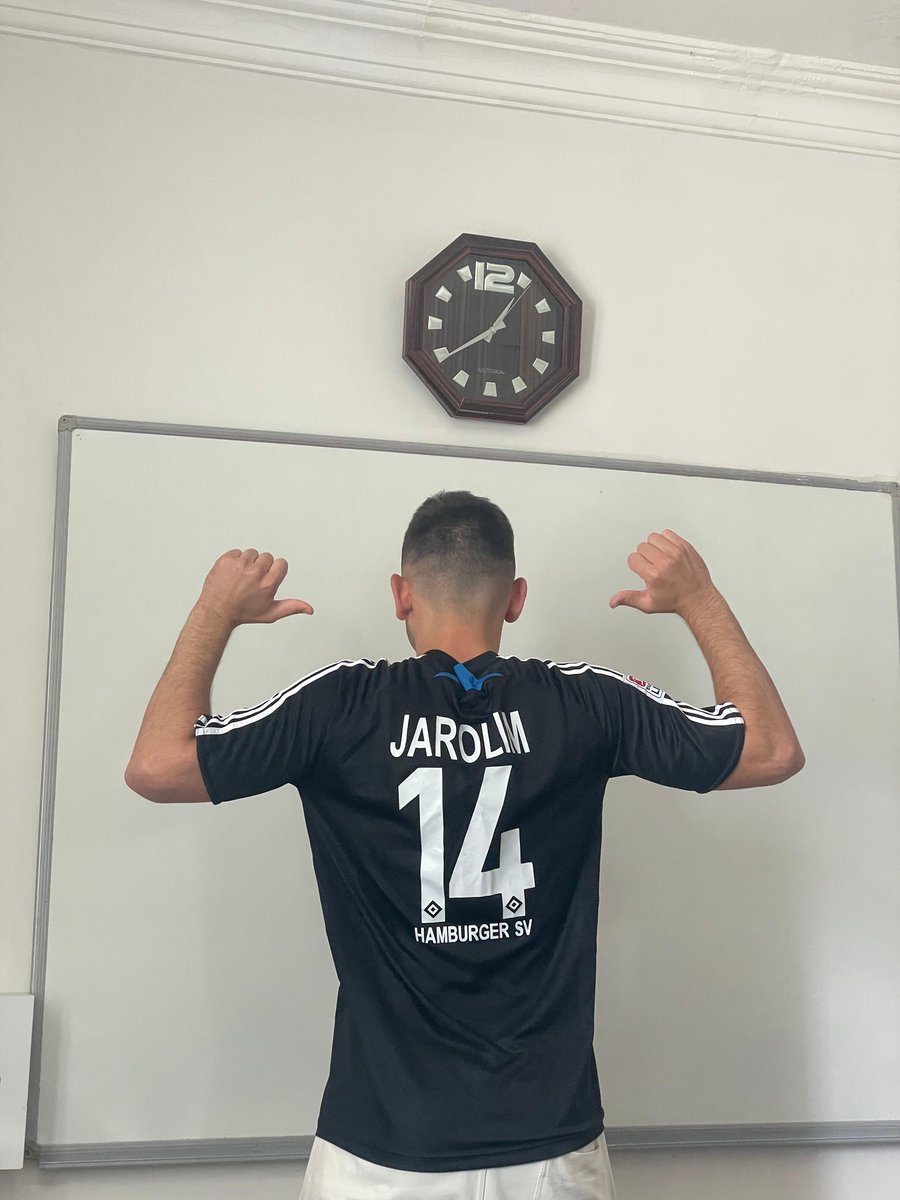 Efsane Hamburg Jarolim forması stoklarımızda 🔥🔥