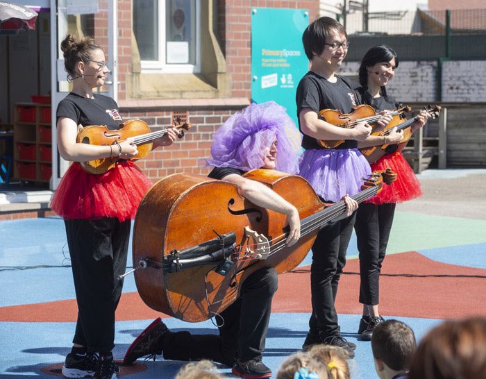 This June, 11 York primary schools will be visited by @DalcrozeUK for a pre-performance workshop. Later followed by a #PlaygroundProms performance with @graffiticlassic. Around 1800 children from across York are set to take part in this project! 🎶☀️🎉