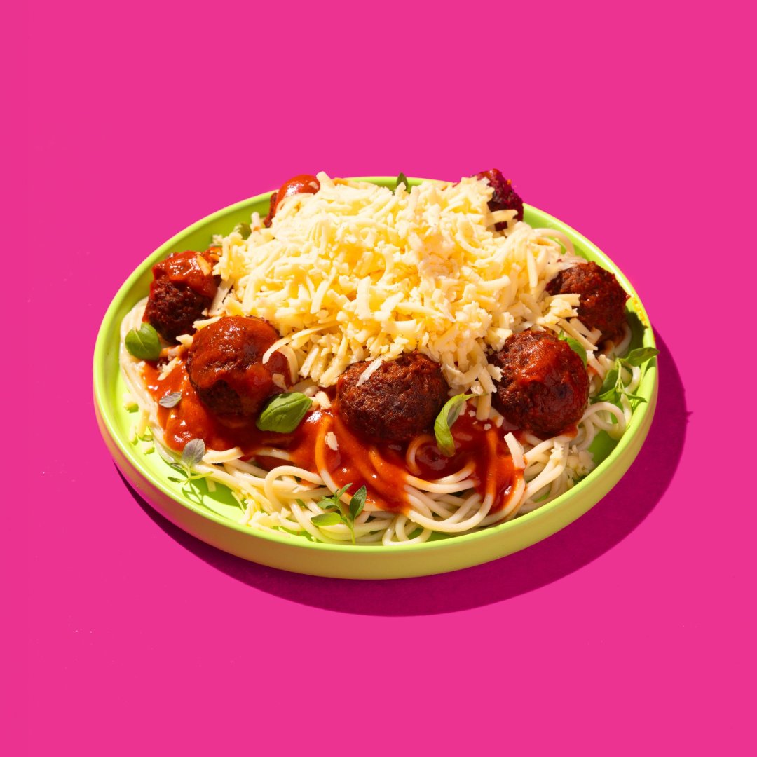 quantockstudio's tweet image. 📸 Say cheese! 🧀 Check out these vibrant lifestyle shots for @OrganicHerd! Popping with colour and playfulness, this clever visual marketing strategy disrupts the organic market in the best way possible. Don&apos;t miss out on the full case study - head to our website now...