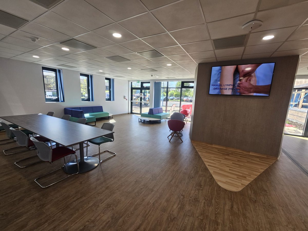 Check out our new Cancer Centre waiting room 👀 Patients have described the area as ‘comfortable,’ ‘light and bright’ and ‘welcoming’. The Cancer Centre is in the final stages of a £6mil redevelopment to create extra clinical space, as well as improving the patient experience.