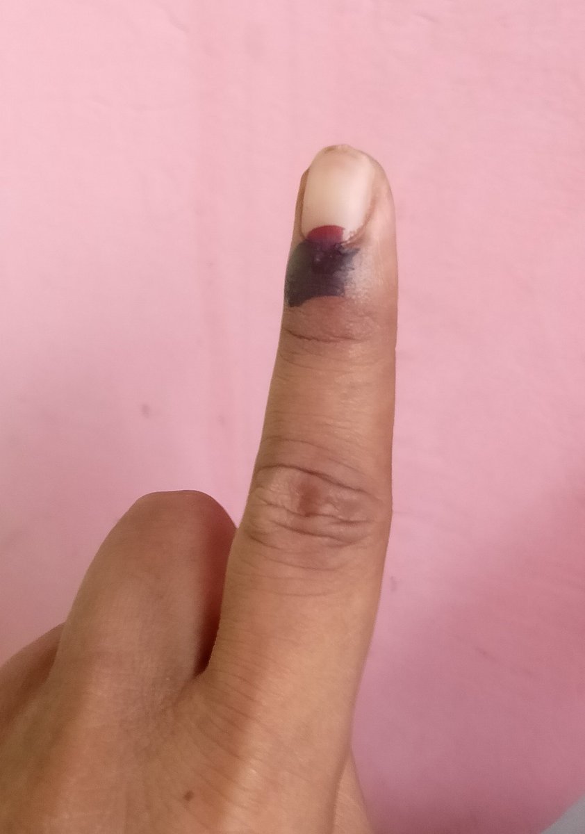 झुकने का नहीं, वोट डालने का।
साला मैं झुकेगा नही, वोट जरूर डालेगा। #Pushpa2FirstSingle #Pushpa2TheRule #PushpaPushpa #वोट_करें #VoteForBetterFuture #Voted #votefordevelopment