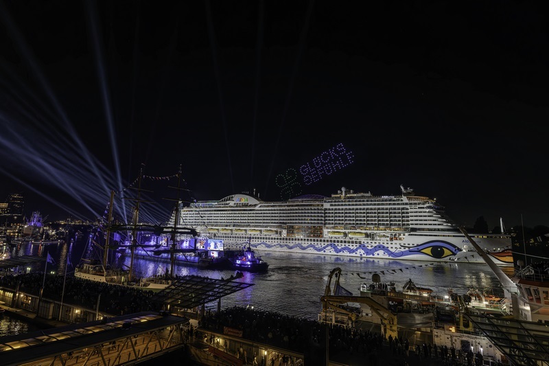 Hamburg Port Celebrates 835th Anniversary
cruiseindustrynews.com/cruise-news/20…