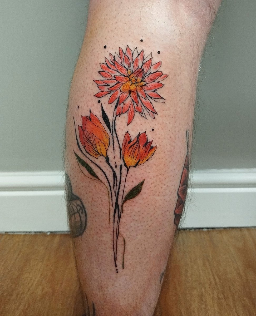 Fleshtattoo's tweet photo. What a perfect springtime tattoo by Viki 🧡⁠
⁠
Get in touch to book your next tattoo at Flesh 

📱 DM

☎️ 0161 222 8433

📧 info@fleshtattoo.co.uk https://t.co/xASbHOO23n