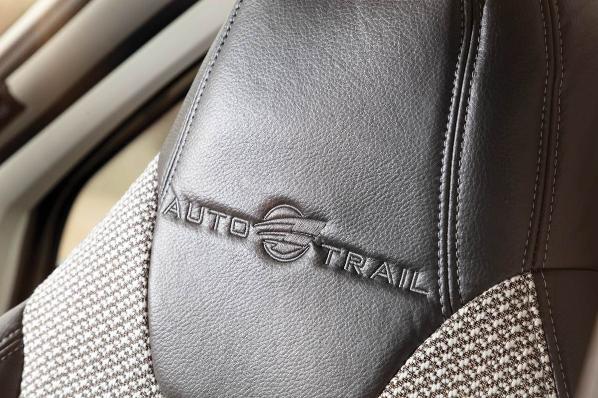 Meet the van: Scott. 

Scott is our stunning Auto Trail V-Line Motorhome, ready to take you on unforgettable adventures. With its mid-sized frame, 6-speed manual gearbox, 2300cc CDi engine, and features like cruise control, cab air conditioning, iPod connection, i-Navigation, ...