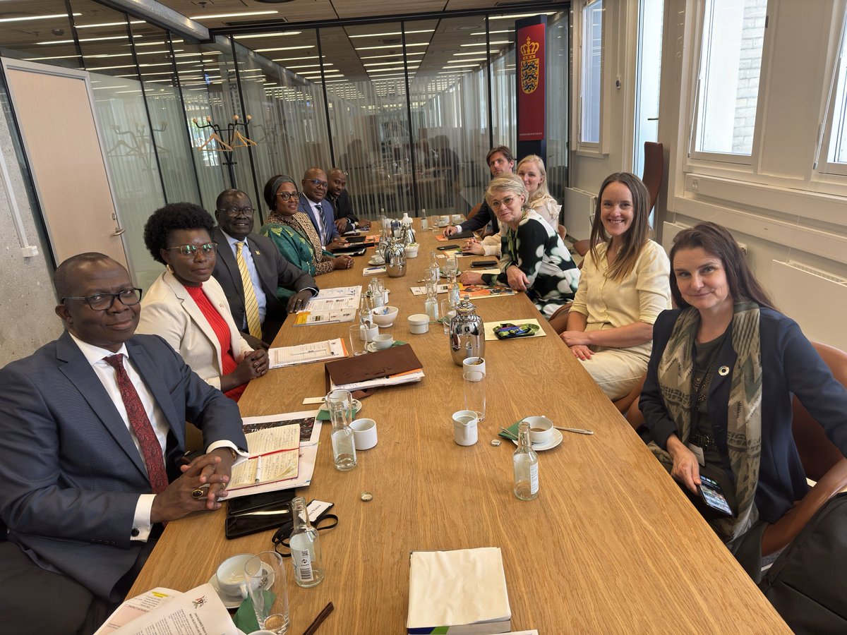 We met Mr Ole Thonke Danish Undersecretary for Policy Development and Ms Birgitte Markussen, Director for Humanitarian affairs and Ms Katie Karlsen, Director for Africa and Policy Development. Denmark reminds committed to support Uganda refugees response.⁦@DKinUganda⁩. ⁦