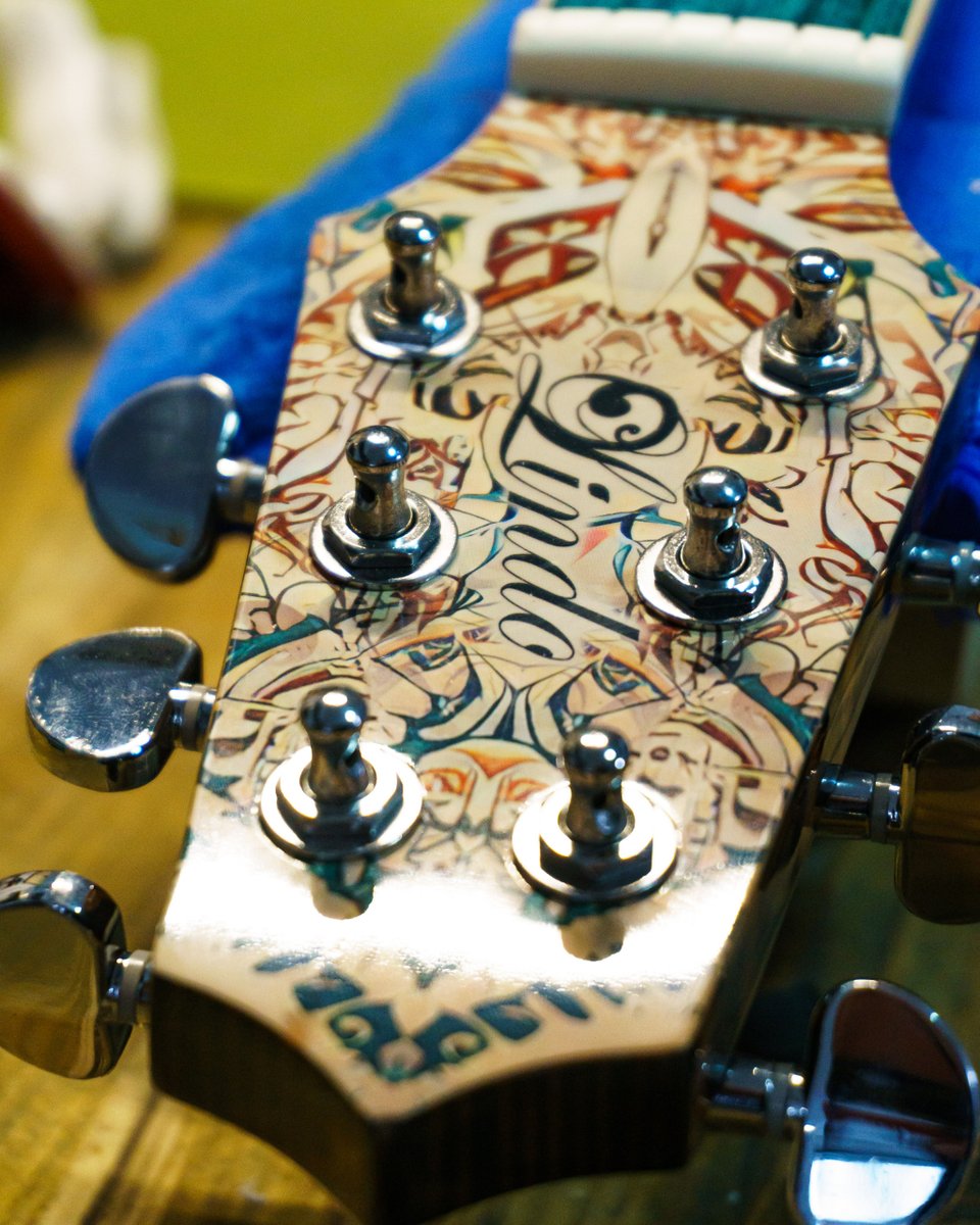The headstock on our Sahara Acoustic Travel Guitar features a beautiful graphic art design! #lindoguitars #acousticguitar #electroacoustic
