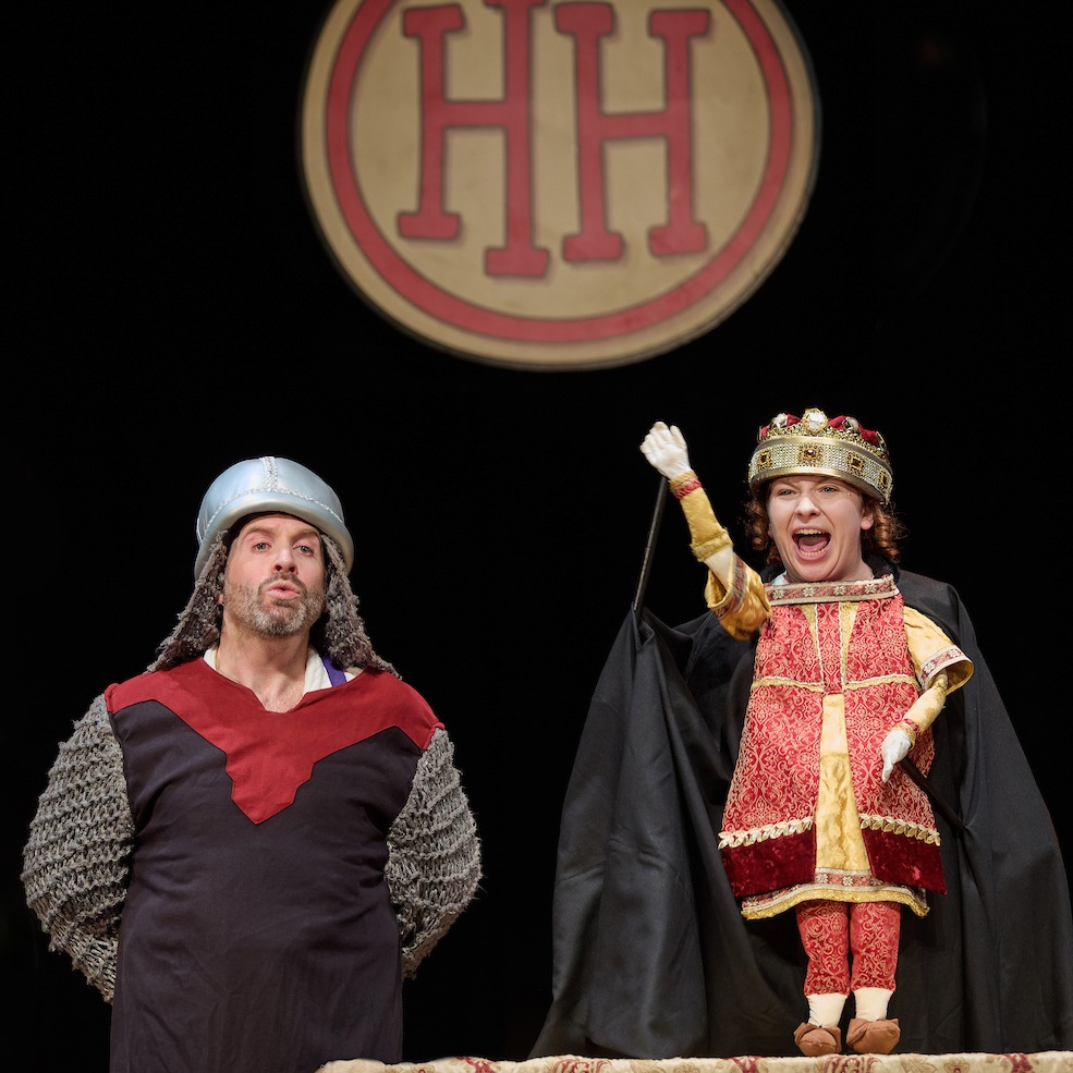 Tickets are selling fast for Horrible Histories: Rotten Royals this summer holiday! Book your tickets now... Fri 2nd & Sat 3rd August skiptontownhall.co.uk/whats-on/horri… #FamilyFriendlyMuseum #FamilyTheatre #Skipton @HHLiveOnStage